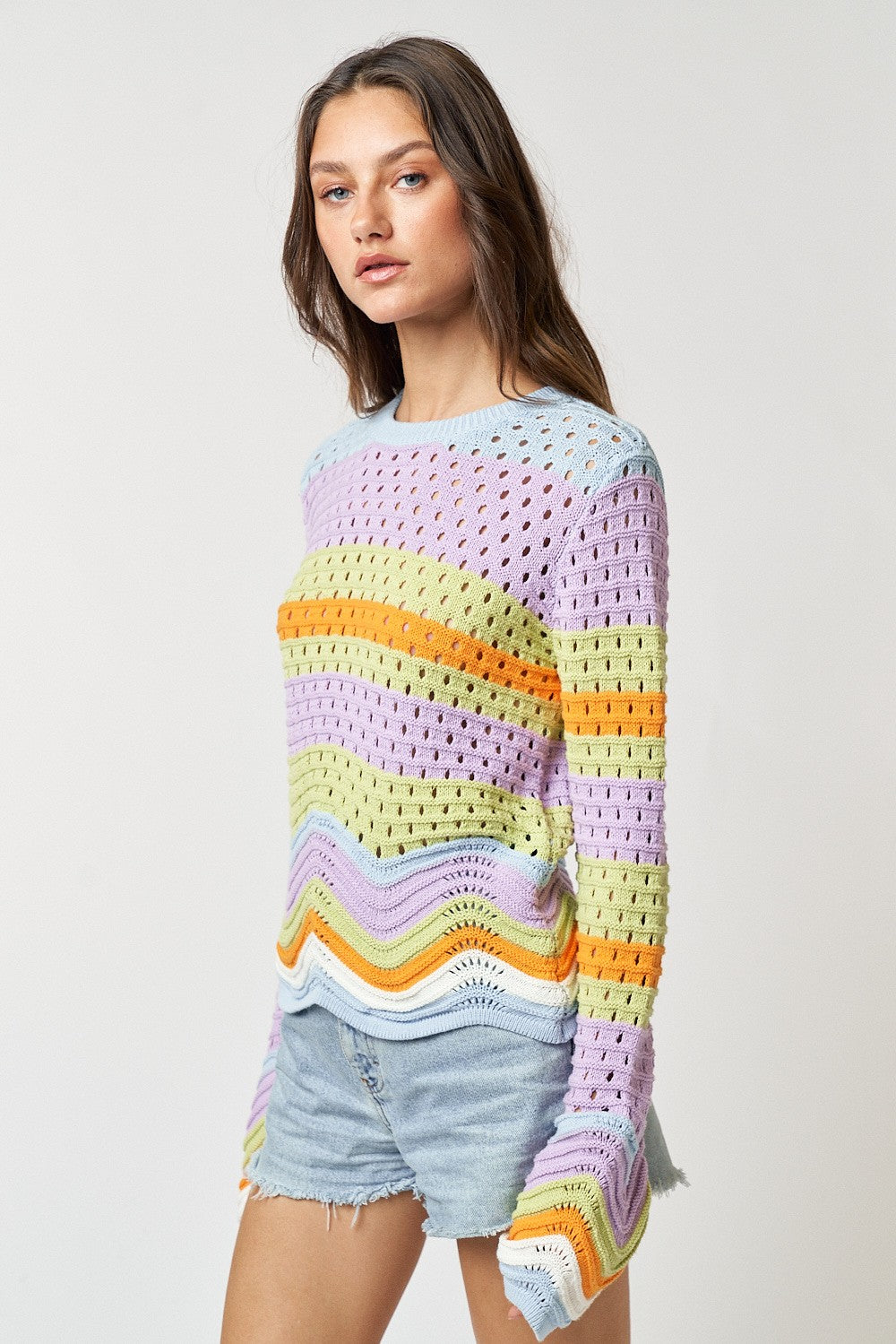 Multicolor sweater top with scallop Edge detail