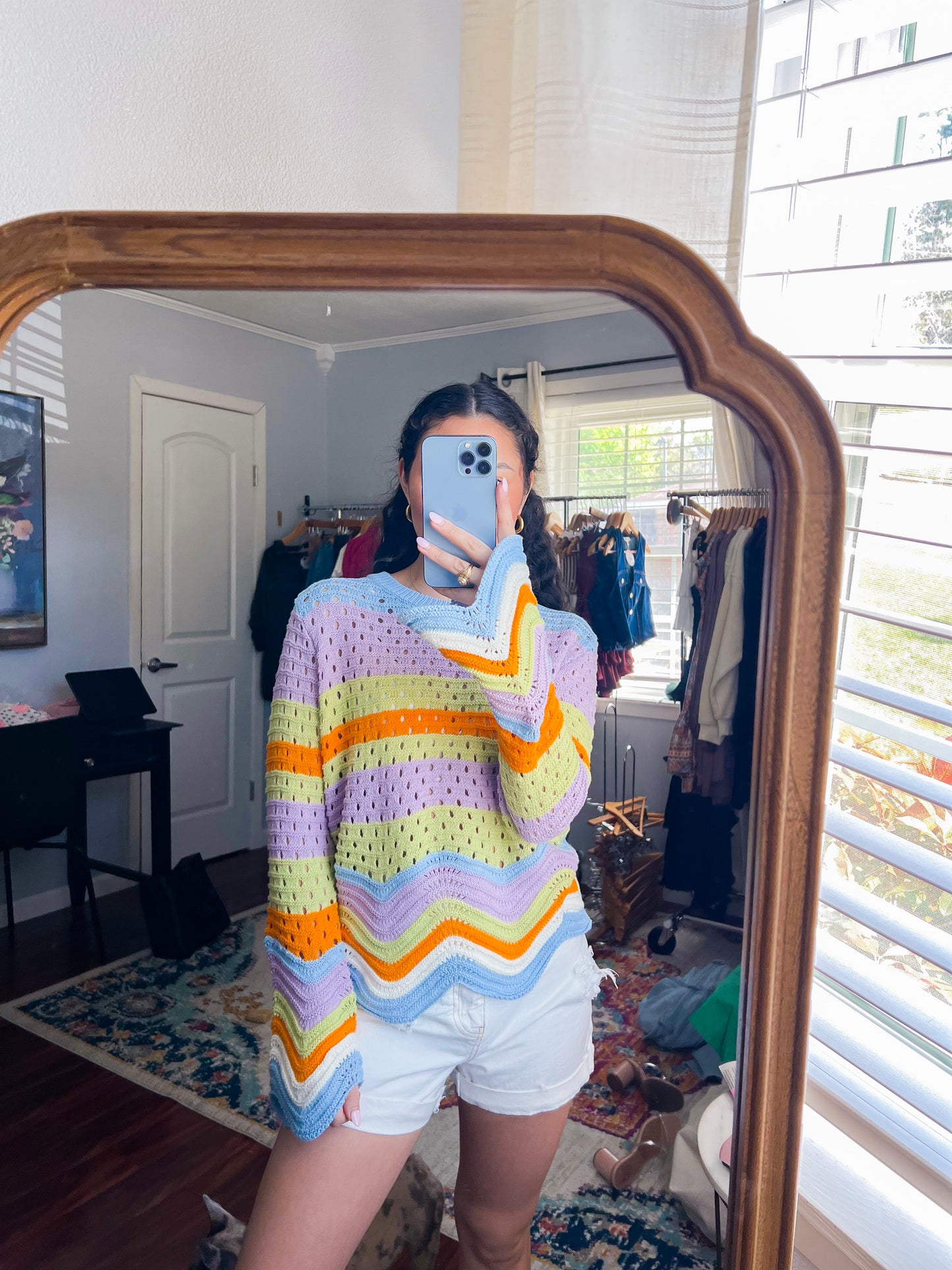 Multicolor sweater top with scallop Edge detail